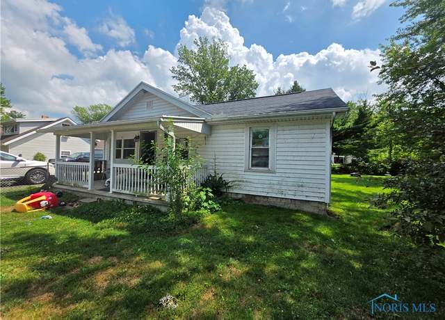 Property at 3219 Elyria Dr, Vermillion, OH 44089, 3 beds, 1 bath