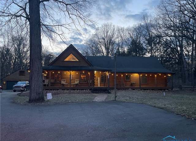 Property at 2525 N King Rd, Toledo, OH 43615, 4 beds, 2 baths