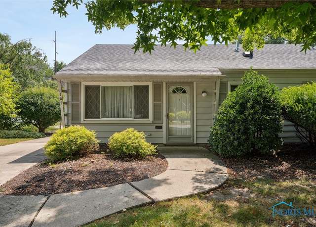 Property at 1105 Westfield Dr, Maumee, OH 43537, 3 beds, 1.5 baths