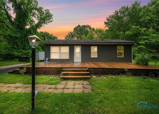 Property at 2354 Wilford Dr, Toledo, OH 43615, 3 beds, 2 baths