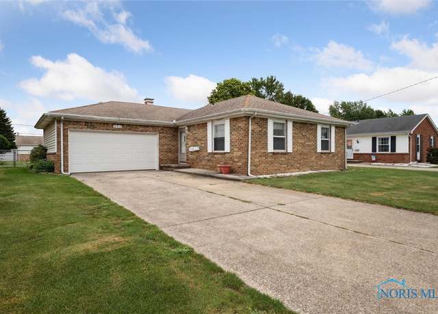 Property at 223 Sequoia Dr, Oregon, OH 43616, 3 beds, 1.5 baths