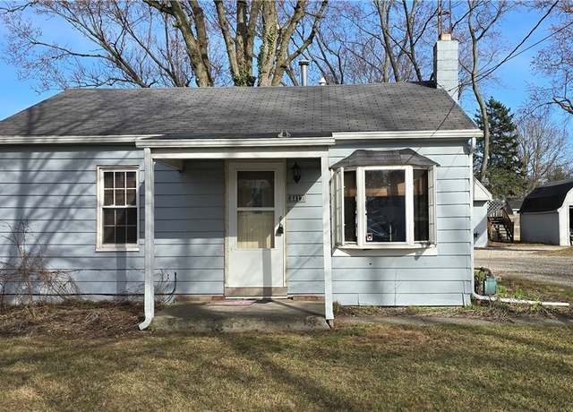 Property at 4417 Carl Dr, Maumee, OH 43537, 3 beds, 2 baths