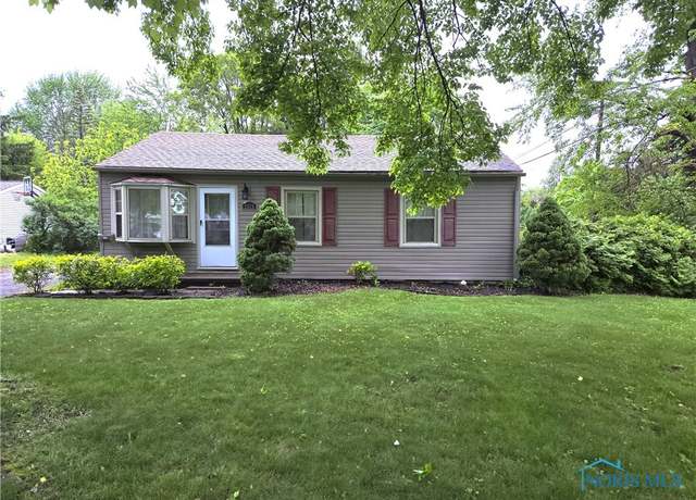 Property at 5928 Greenacre Rd, Toledo, OH 43615, 3 beds, 2 baths