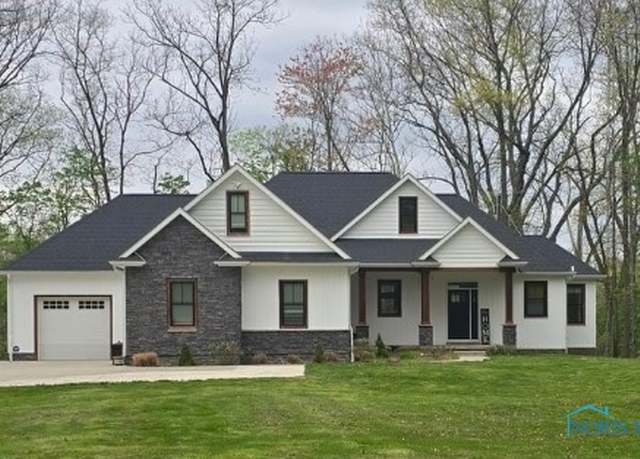 Property at 12535 S River Rd, Grand Rapids, OH 43522, 3 beds, 2.5 baths