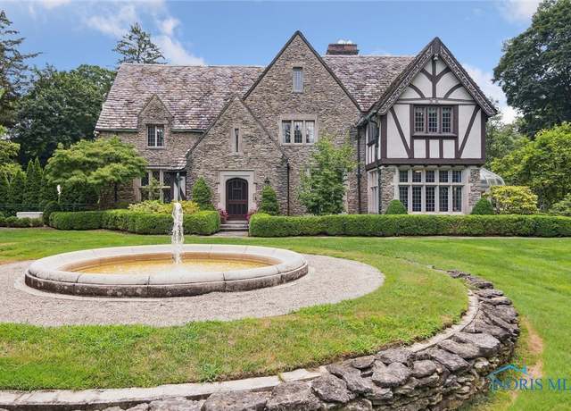 Property at 4540 Brookside Rd, Ottawa Hills, OH 43615, 5 beds, 5.5 baths