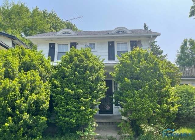 Property at 2004 Calumet Ave, Toledo, OH 43607, 4 beds, 1.5 baths