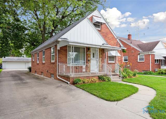 Property at 4357 S Detroit Ave, Toledo, OH 43614, 3 beds, 2 baths