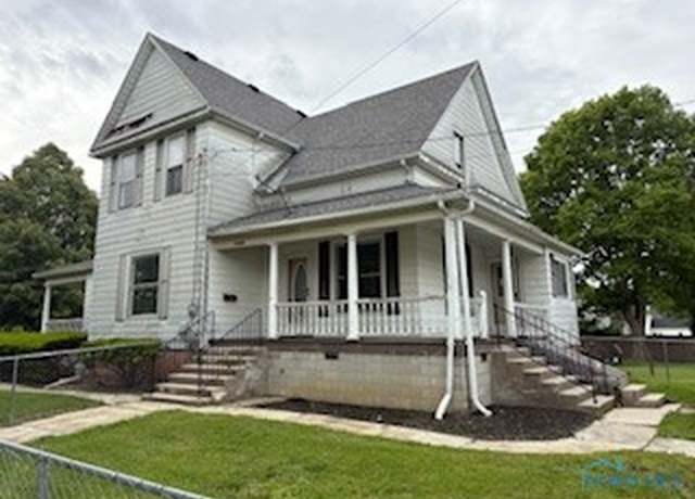 Property at 20390 Locust St, Weston, OH 43569, 4 beds, 1.5 baths