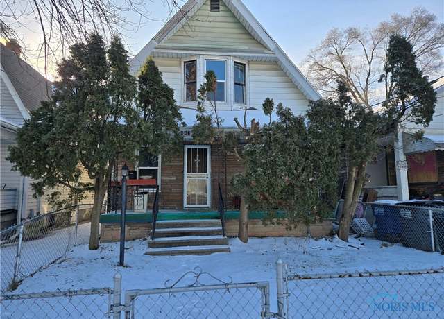 Property at 647 Curtis St, Toledo, OH 43609, 3 beds, 1 bath
