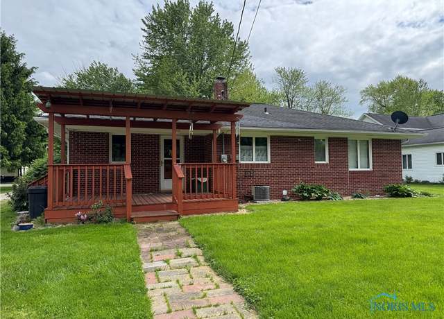Property at 205 W High St, Napoleon, OH 43545, 2 beds, 1 bath