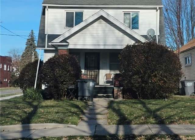 Property at 501 E Oakland St, Toledo, OH 43608, 3 beds, 1.5 baths