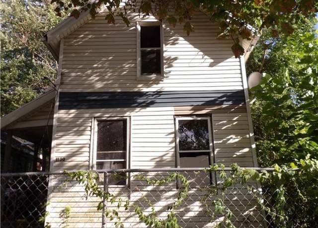 Property at 1130 Page St, Toledo, OH 43608, 3 beds, 1 bath