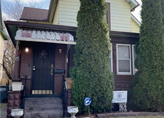 Property at 661 Palmwood Ave, Toledo, OH 43604, 4 beds, 2 baths