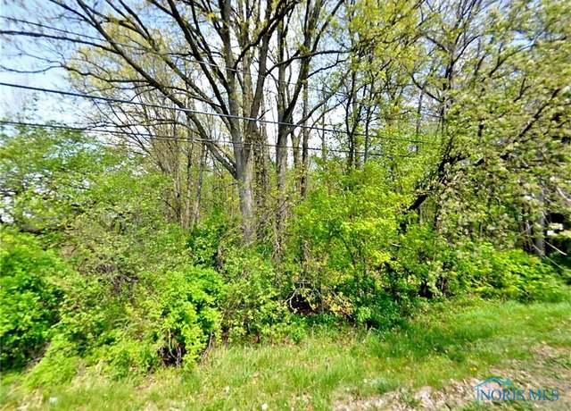 Property at 5415 Brown Rd, Oregon, OH 43616