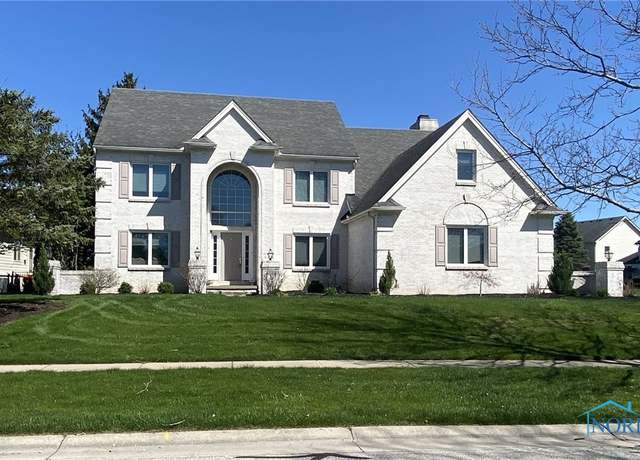 Property at 5724 Sunset Lake Dr, Sylvania, OH 43560, 4 beds, 3.5 baths