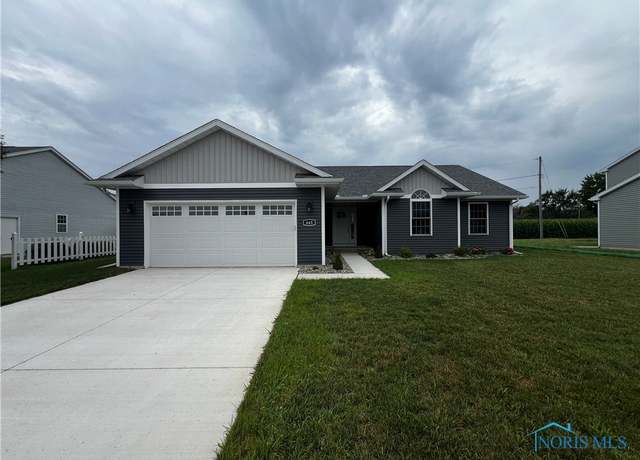 Property at 465 Oxford St, Napoleon, OH 43545, 3 beds, 2 baths