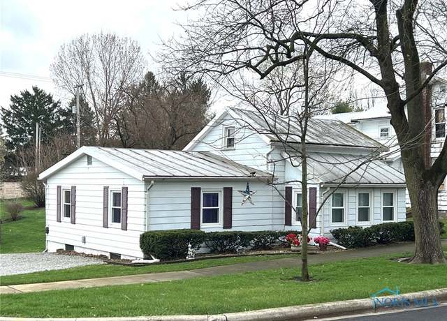 Property at 305 S 5th St, Upper Sandusky, OH 43351, 2 beds, 1.5 baths