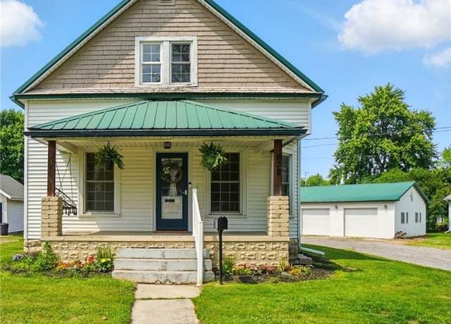 Property at 638 W Elm St, Wauseon, OH 43567, 3 beds, 1.5 baths