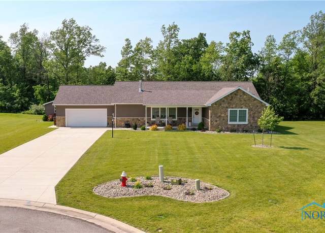 Property at 1462 Lee Ann Ave, Defiance, OH 43512, 3 beds, 2 baths