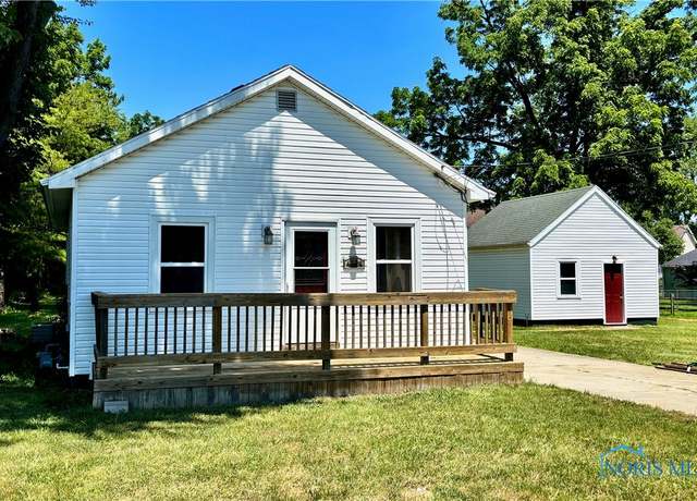 Property at 4134 Angola Rd, Toledo, OH 43615, 2 beds, 1 bath