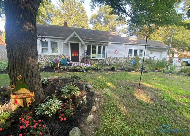 Property at 4806 Vineyard Rd, Toledo, OH 43623, 3 beds, 1 bath