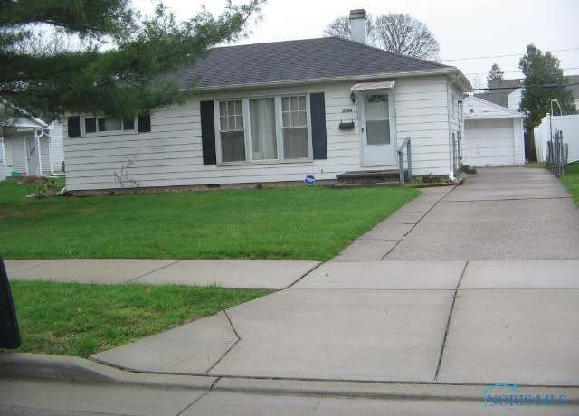 Property at 3264 Escott Ave, Toledo, OH 43614, 3 beds, 1 bath