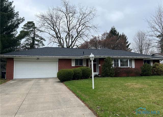 Property at 3657 Brunswick Dr, Toledo, OH 43606, 3 beds, 2 baths