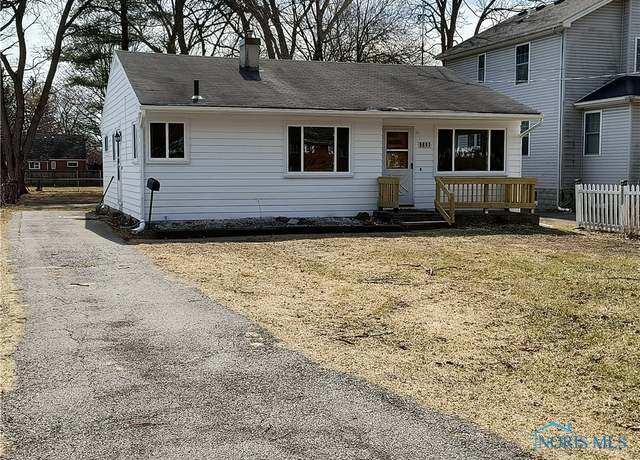 Property at 5817 Cook Dr, Toledo, OH 43615, 3 beds, 1 bath