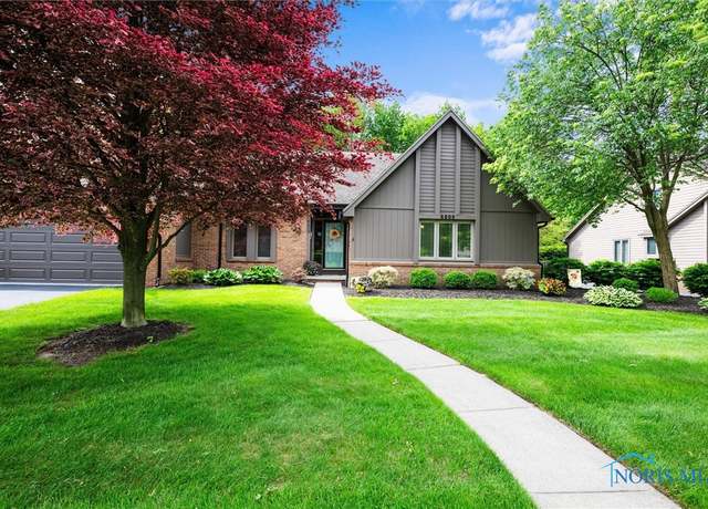 Property at 6809 Carrietowne Ln #6809, Toledo, OH 43617, 3 beds, 2.5 baths