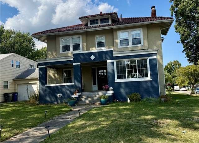 Property at 1850 Glendale Ave, Toledo, OH 43614, 3 beds, 2.5 baths