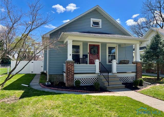 Property at 412 W John St, Maumee, OH 43537, 3 beds, 1.5 baths