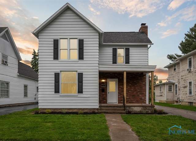 Property at 143 Laquineo St, Findlay, OH 45840, 3 beds, 1.5 baths