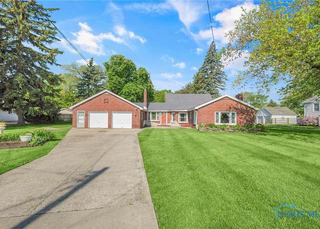 Property at 46 S Stadium Rd, Oregon, OH 43616, 3 beds, 1 bath
