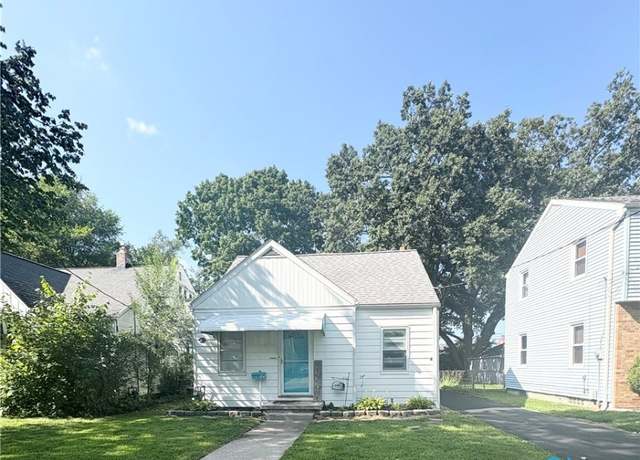 Property at 2646 Elsie Ave, Toledo, OH 43613, 3 beds, 1.5 baths