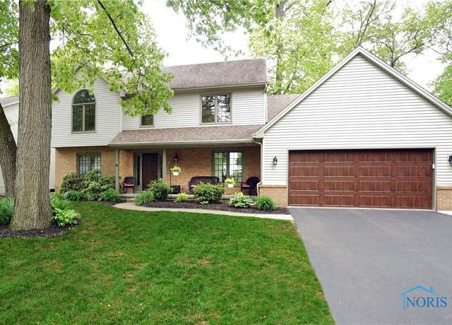 Property at 8225 Hidden Forest Dr, Holland, OH 43528, 4 beds, 2.5 baths