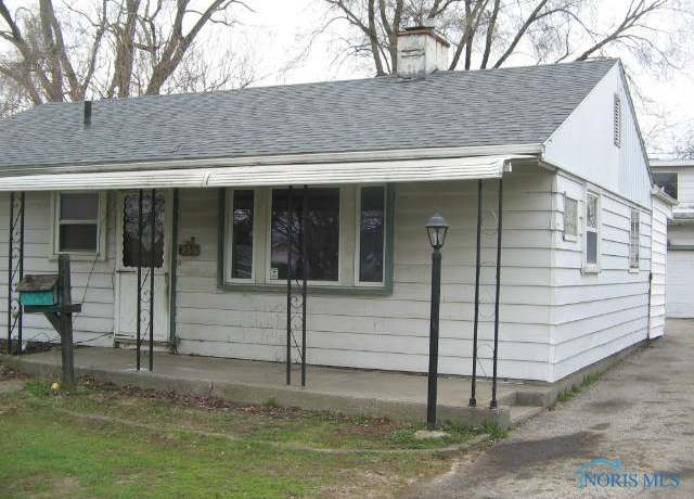 Property at 238 E Northgate Pkwy, Toledo, OH 43612, 2 beds, 1.5 baths