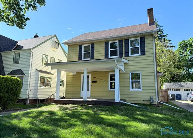 Property at 2249 Castlewood Dr, Toledo, OH 43613, 4 beds, 1.5 baths