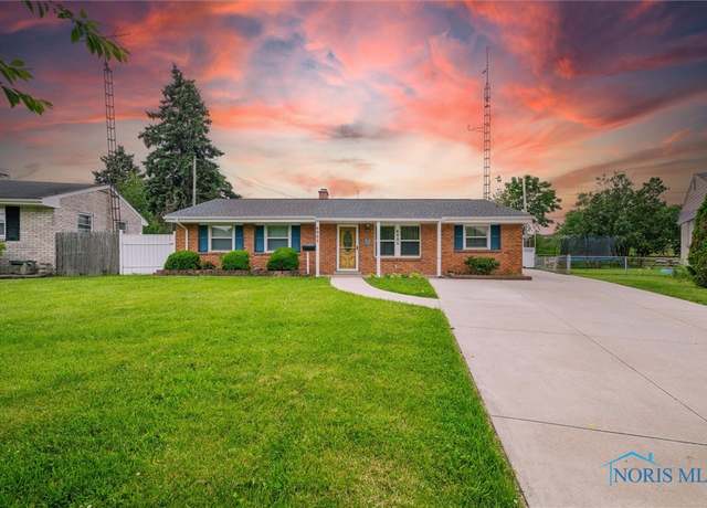 Property at 6005 Bahiamar Rd, Toledo, OH 43611, 4 beds, 2.5 baths