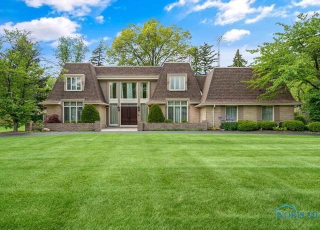 Property at 4123 Shamley Green Dr, Toledo, OH 43623, 4 beds, 3 baths