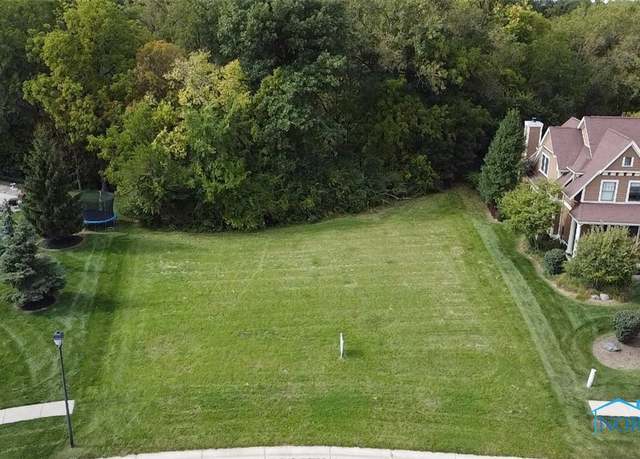 Property at 1380 Brookwoode Rd, Perrysburg, OH 43551