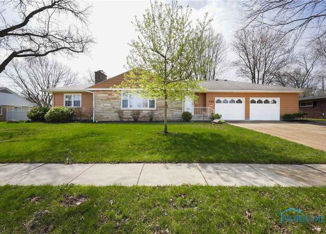 Property at 135 Northcliff Dr, Findlay, OH 45840, 4 beds, 3 baths