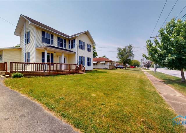 Property at 628 W Maple St, Clyde, OH 43410, 3 beds, 2.5 baths