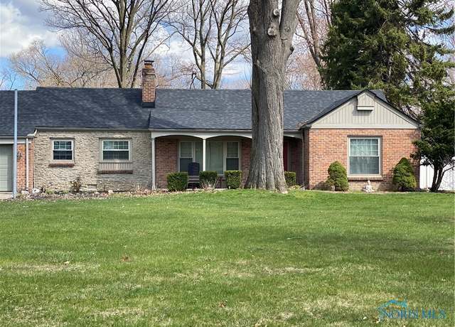 Property at 4144 W Laskey Rd, Toledo, OH 43623, 3 beds, 2 baths