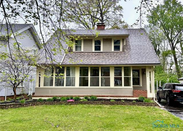 Property at 2204 Central Grove Ave, Toledo, OH 43614, 3 beds, 1.5 baths