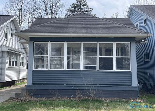 Property at 1741 Berkshire Pl, Toledo, OH 43613, 2 beds, 1 bath