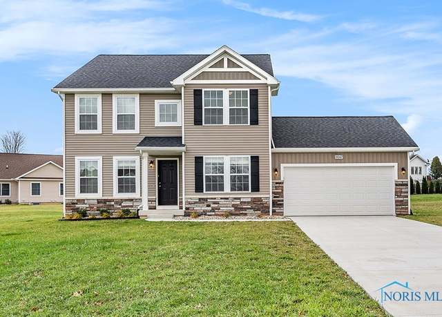 Property at 1214 Clairmont Ave, Napoleon, OH 43545, 4 beds, 2.5 baths