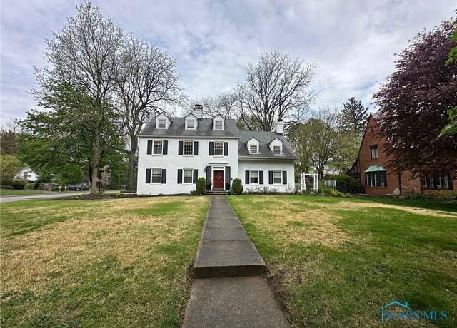 Property at 3766 Edgevale Rd, Toledo, OH 43606, 4 beds, 4 baths