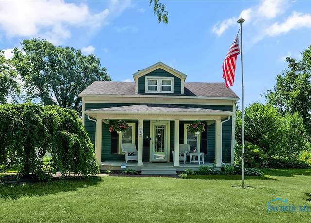 Property at 214 E Indiana Ave, Perrysburg, OH 43551, 3 beds, 2 baths