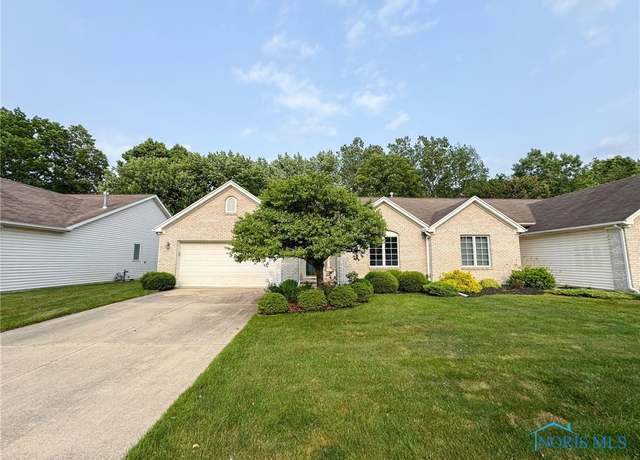 Property at 2114 Silverpine Ct, Toledo, OH 43615, 2 beds, 2 baths