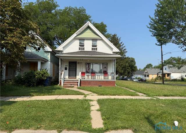Property at 2933 Mulberry St, Toledo, OH 43608, 2 beds, 1 bath
